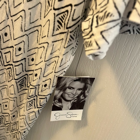 Cold Shoulder White and Black Jessica Simpson Stretch Tee With Batwing Sleeves - Picture 7 of 7